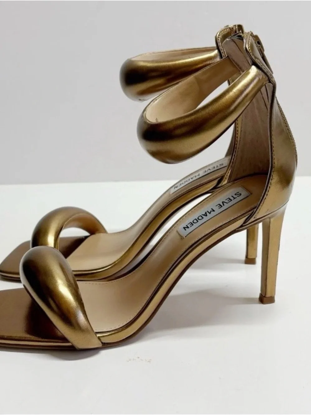 Steve Madden Partay Gold Bronze Metallic Stiletto Sandals Square Toe Size 8